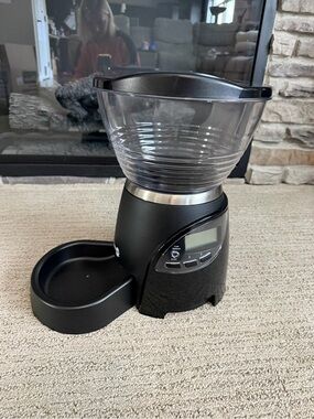 Aspen Pet Automatic Pet Feeder Programmable Food Dispenser – Large Capacity